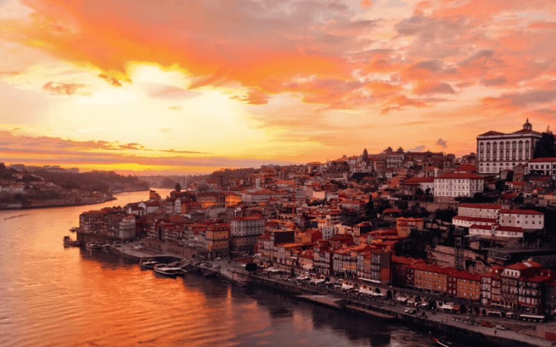 8 reasons to visit Porto