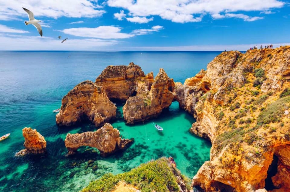 solo traveller holidays portugal