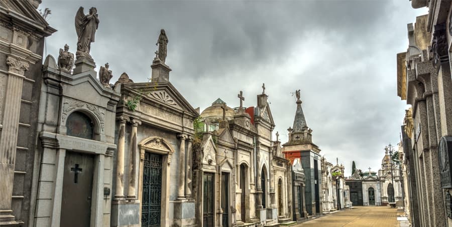 9-la-recoleta-cemetery-buenos-aires-argentina.jpg