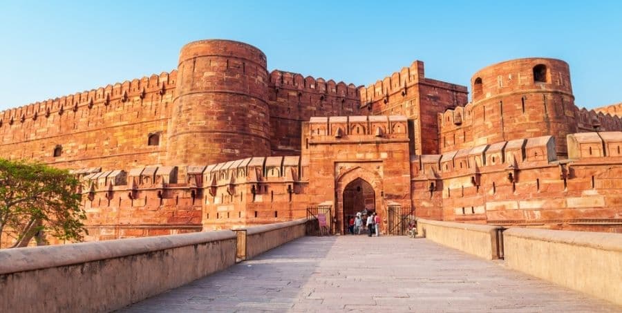 visit-agra-fort-india-holiday.jpg