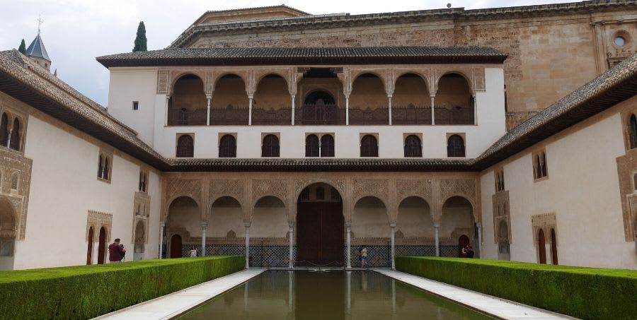 visit-la-alhambra.jpg