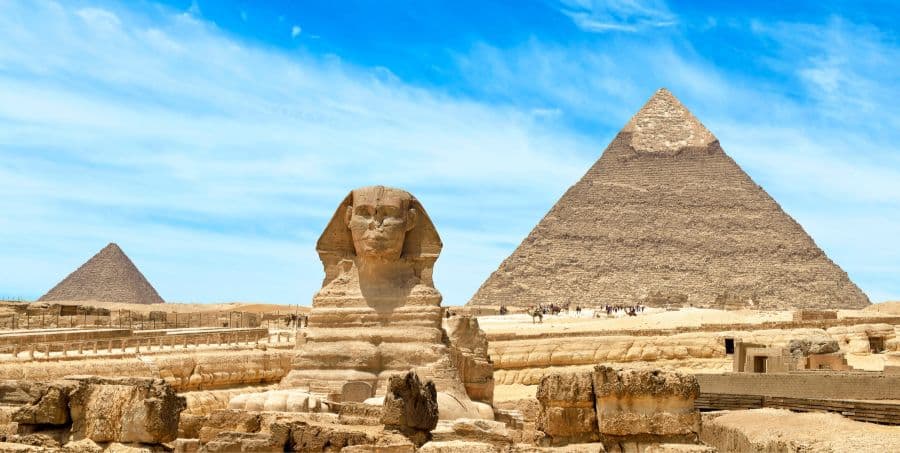 visit-giza-pyramids-egypt-holidays.jpg