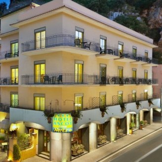 Ascot Hotel (3* Superior)