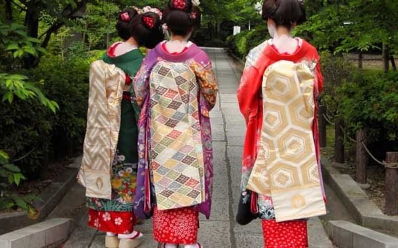 10 Fascinating Facts about Japan