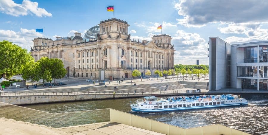 berlin_reichstag.jpg