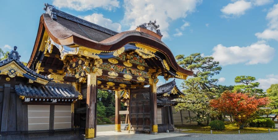 discover-nijo-castle-japan-holiday.jpg