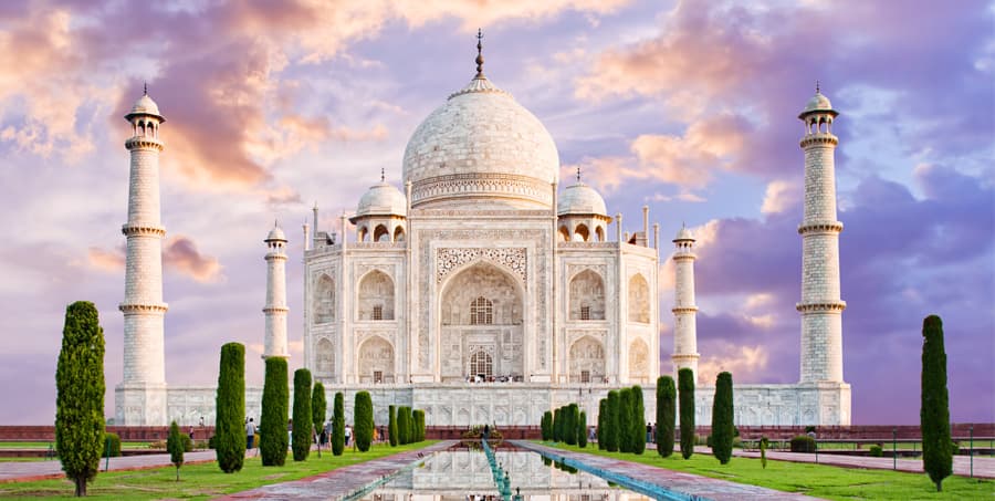 discover-taj-mahal-on-guided-india-holiday.jpg