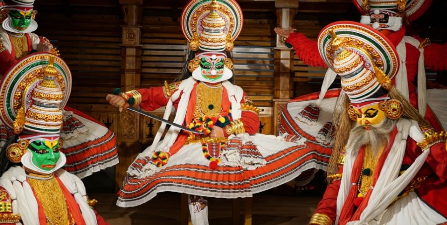 experience-kathakali-dance-performance.jpg