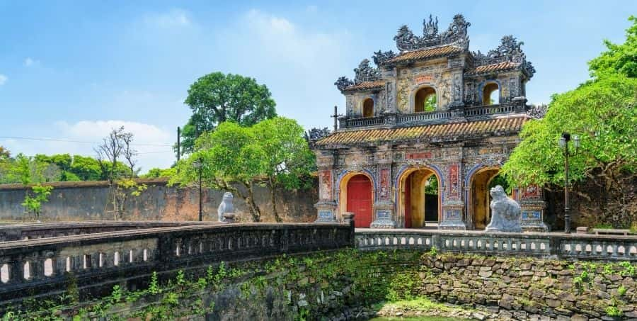 visit-hue-vietnam-tour.jpg