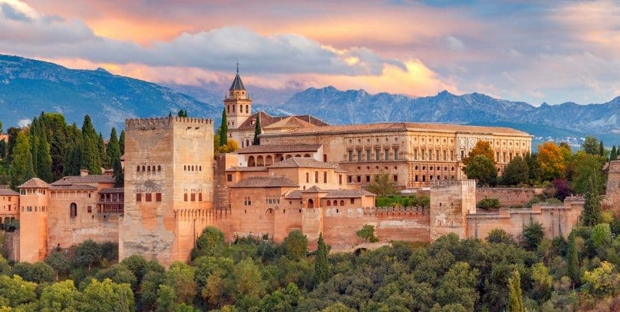 visit-la-alhambra-spain-holiday.jpg