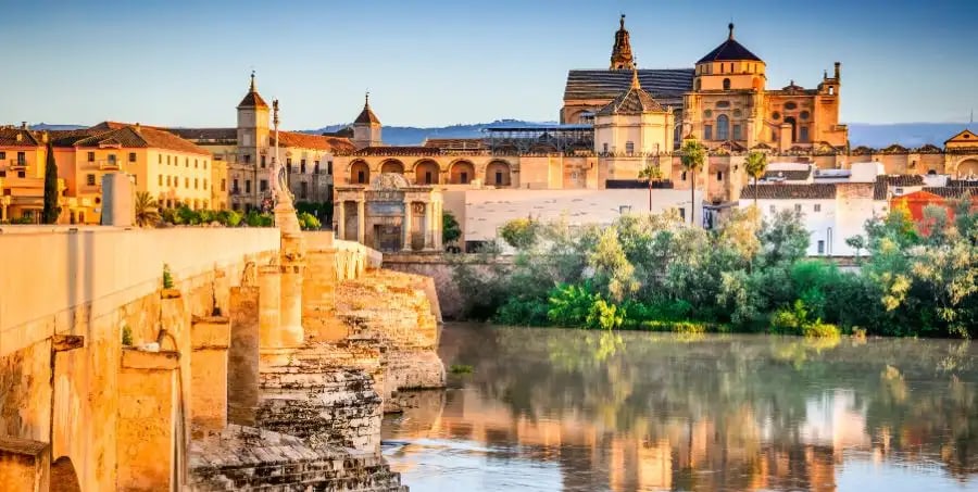 visit-cordoba-andalucia-holidays-in-november.webp