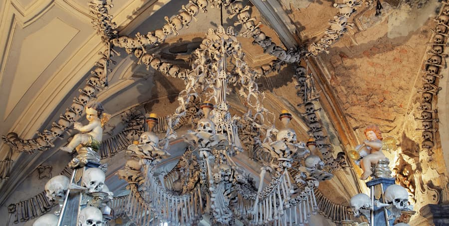 3-sedlec-ossuary-czech-republic.jpg