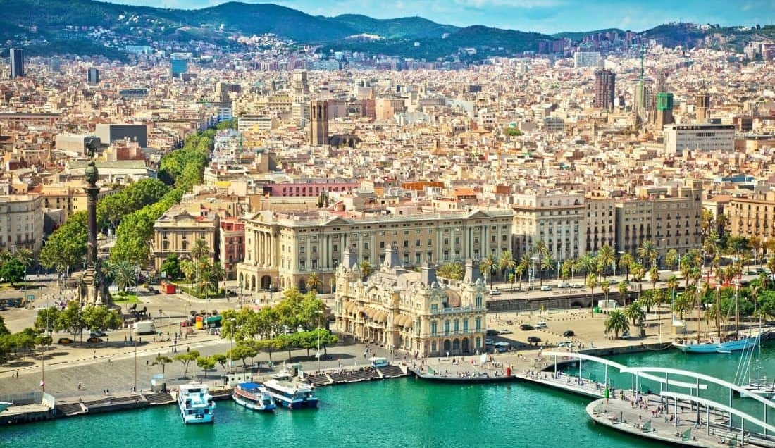 Enjoy a Panoramic Tour of Barcelona