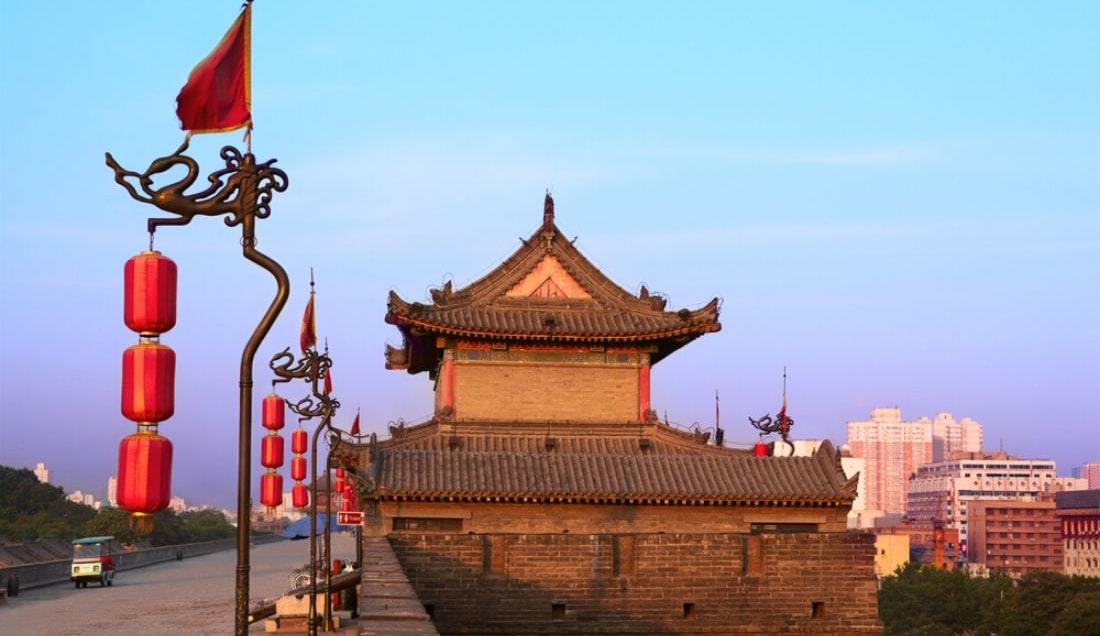 Explore the Old City Walls of Xi'an