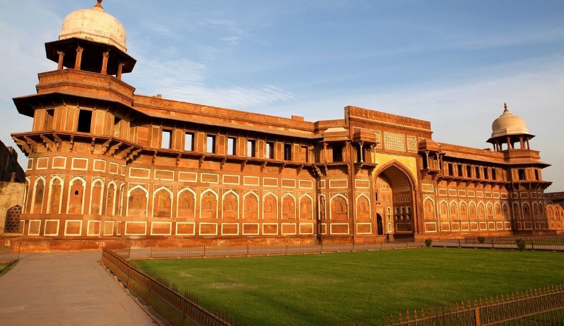 Guided Excursion of Agra Fort