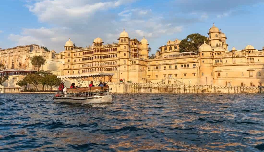 Enjoy a boat trip on Lake Pichola