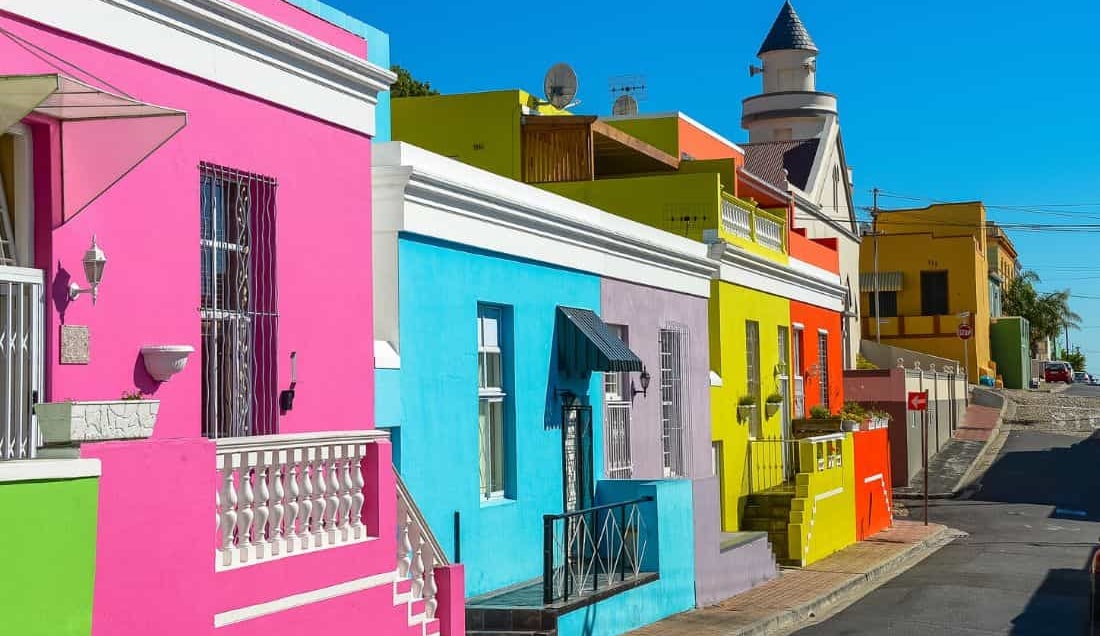 See the colourful house of Bo-Kapp in Cape Town