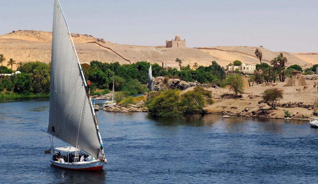 Experience a Felucca sailing trip