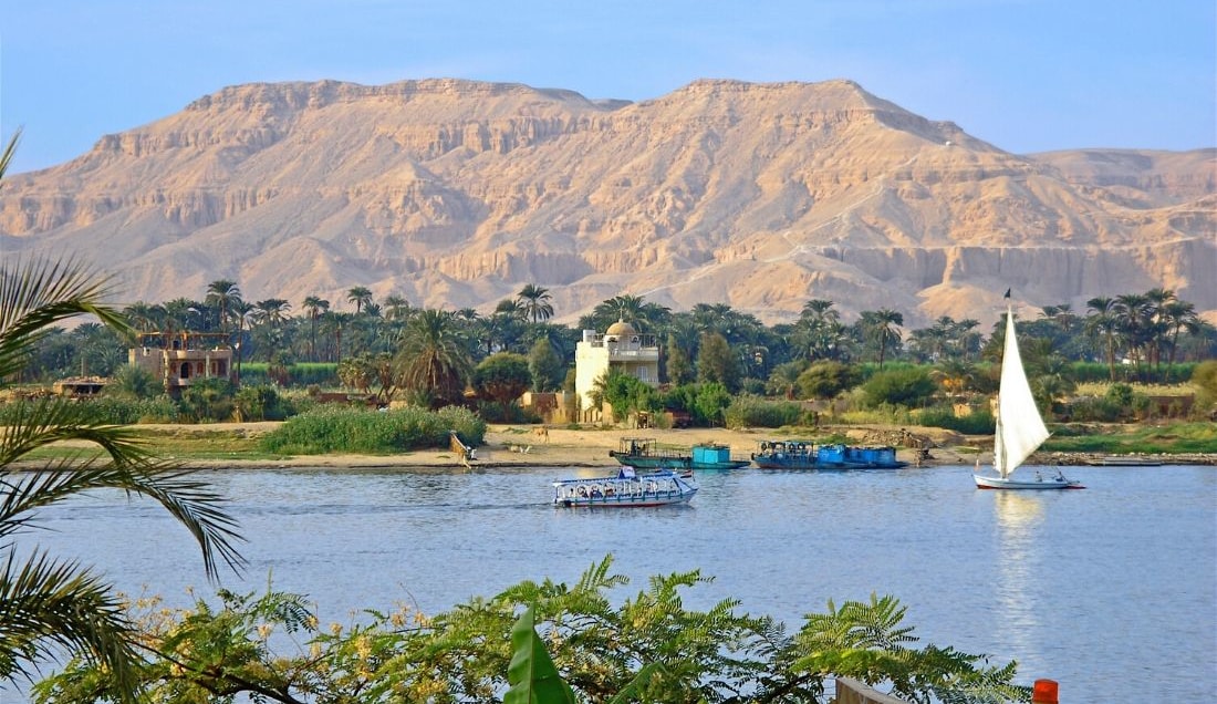 Experience a Felucca sailing trip