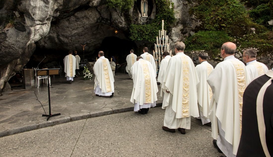 Join the Spiritual walk from the Grotto to the Rosary Basilica