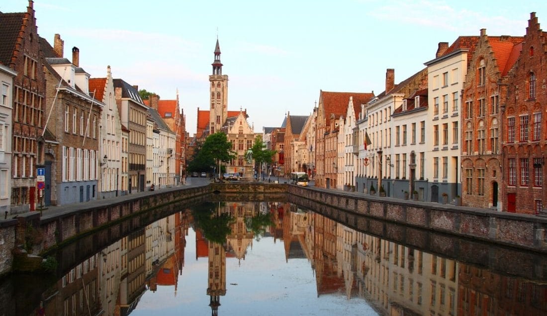 Visit Jan van Eyck Square