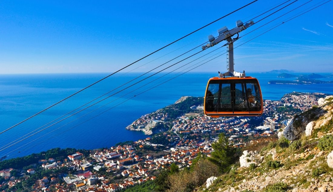 Take a cable car to Srd Hill