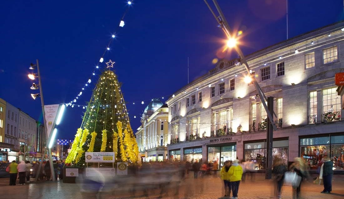 Experience the festive atmosphere in Cork