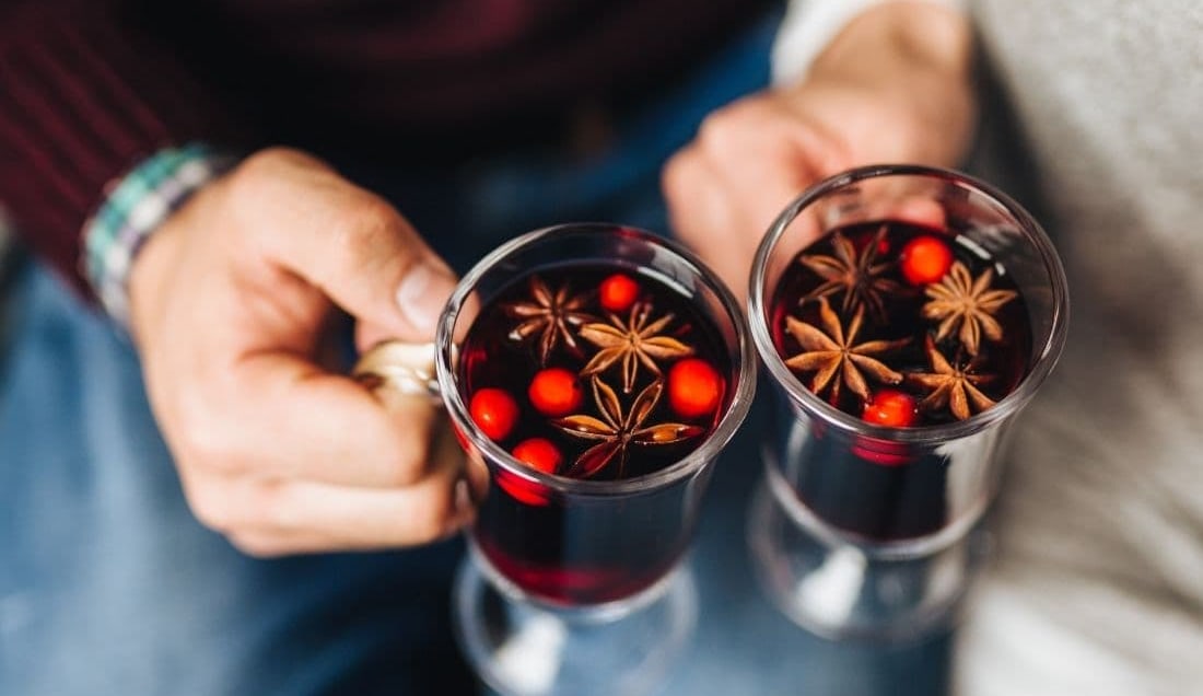 Enjoy a festive mulled wine reception