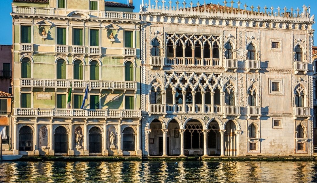 See the stunning Gothic building of Ca’ d’Oro
