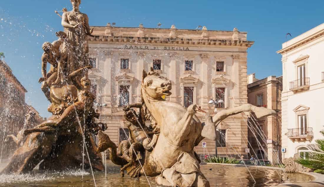 Enjoy a tour of Syracuse