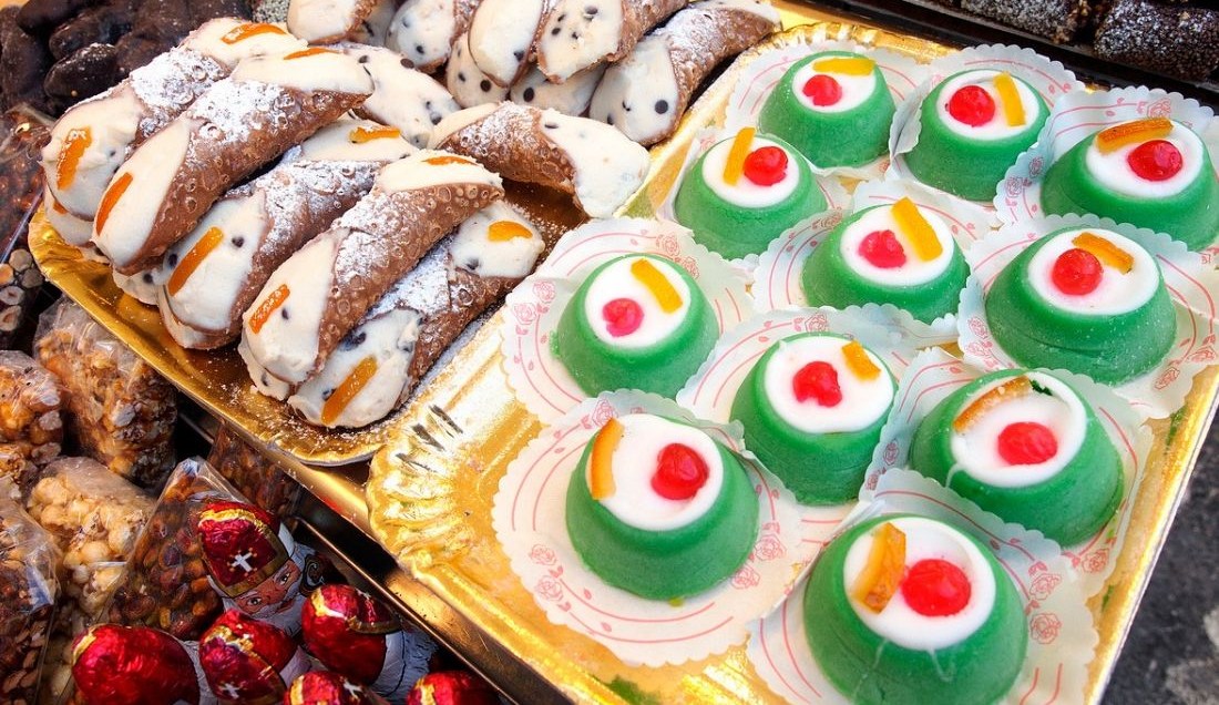 Enjoy Italian Treats Cannoli and Cassete