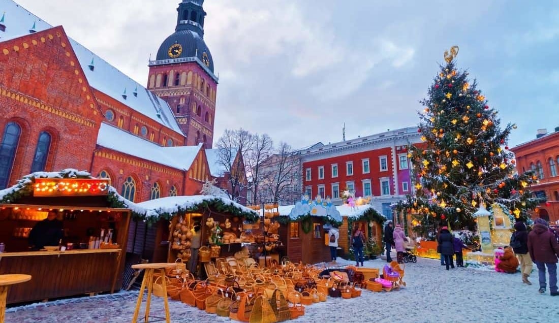 Explore the Old Town of Riga
