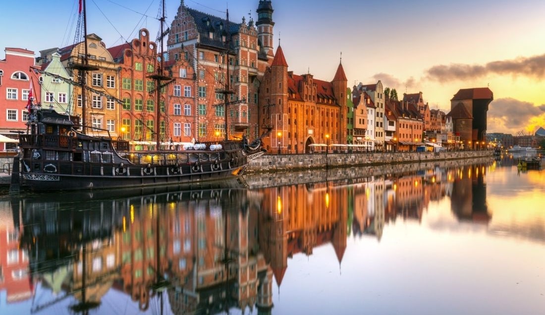 See the beauty of Gdansk Old Town