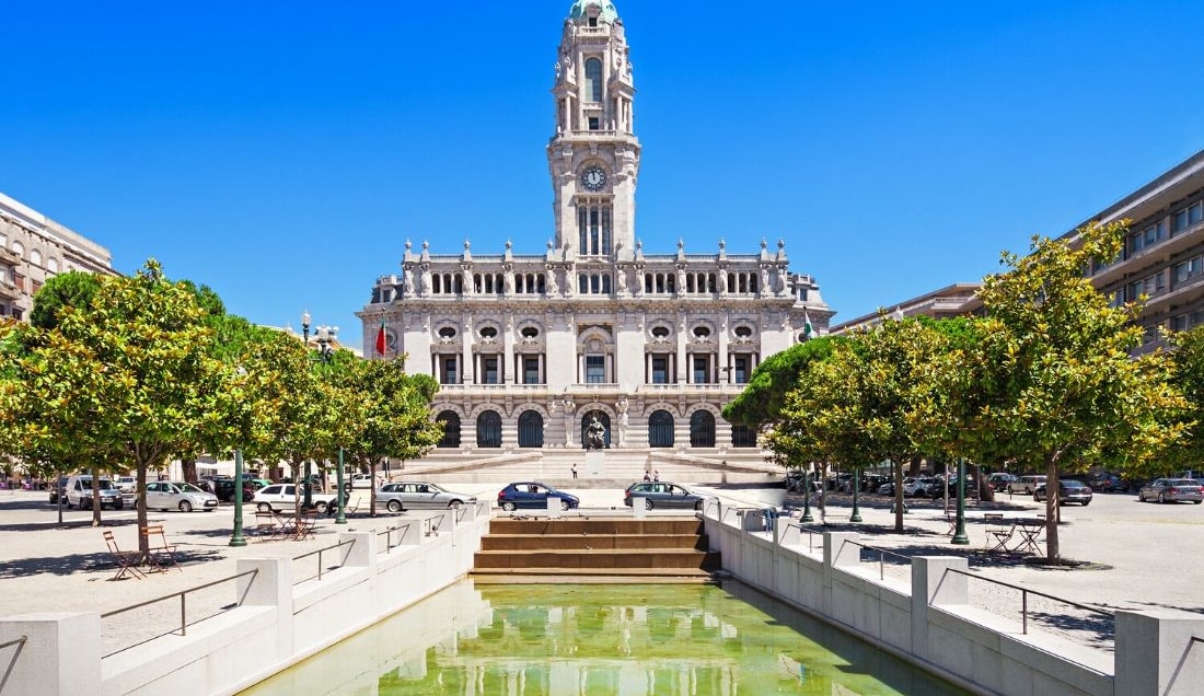 Visit Porto city hall during your city tour