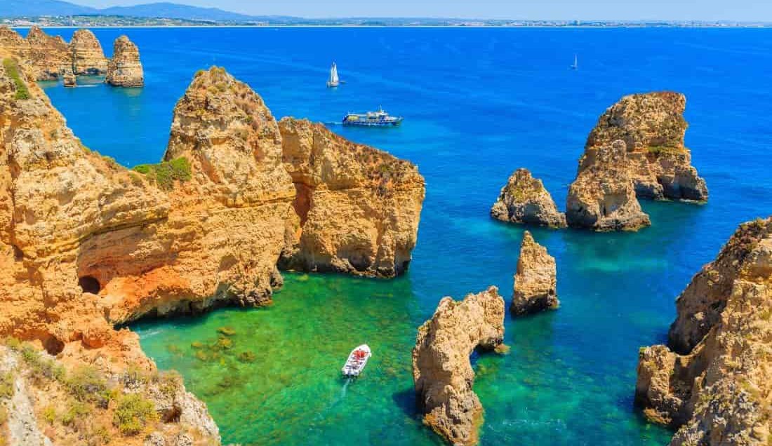 Uncover the stunning Algarve coast