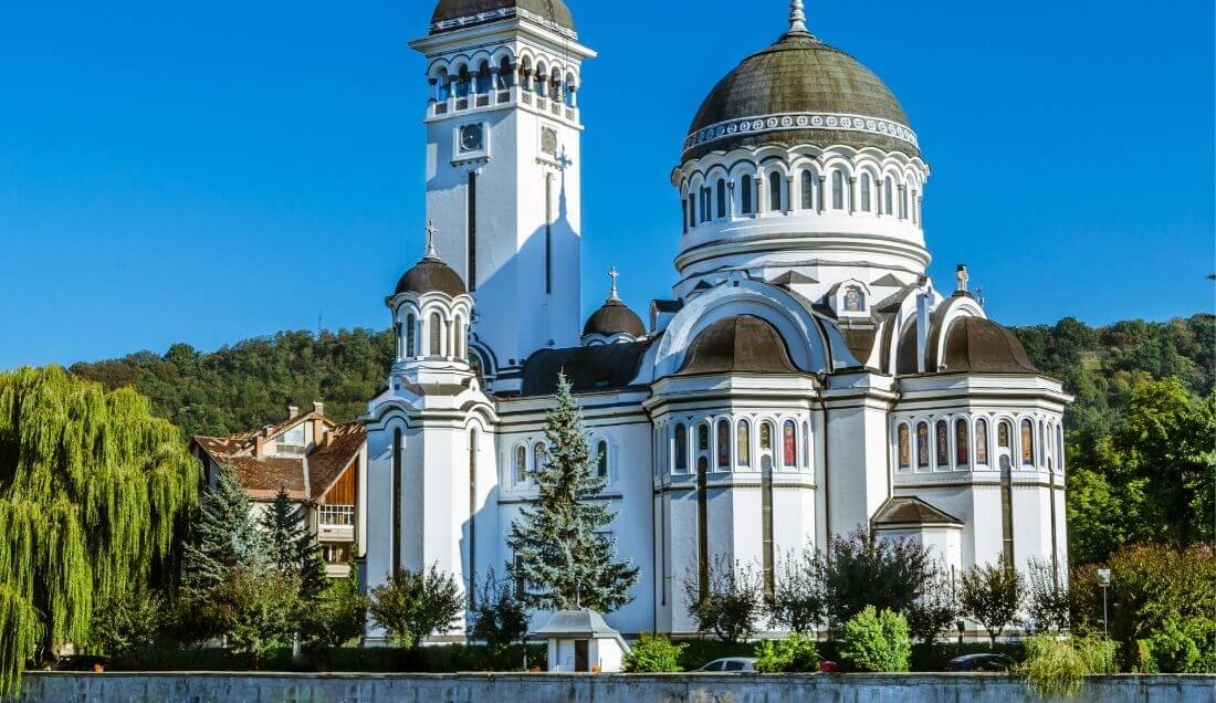 See the Holy Trinity Church in Sighisoara