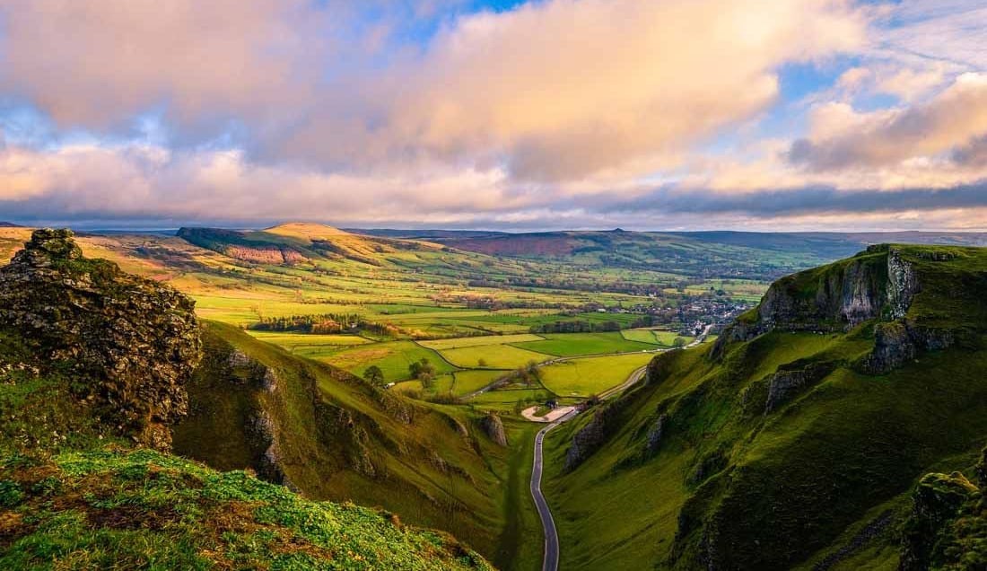 Enjoy a scenic drive through the National Park of Derbyshire