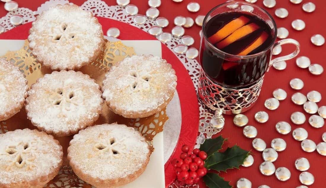 Enjoy a festive mulled wine and mince pies reception