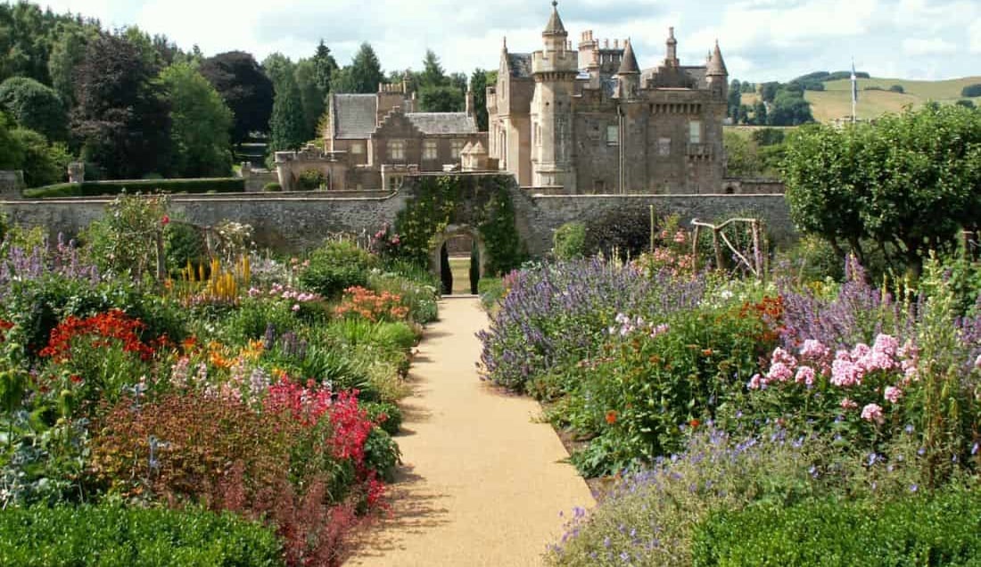 Visit Abbotsford Garden & House