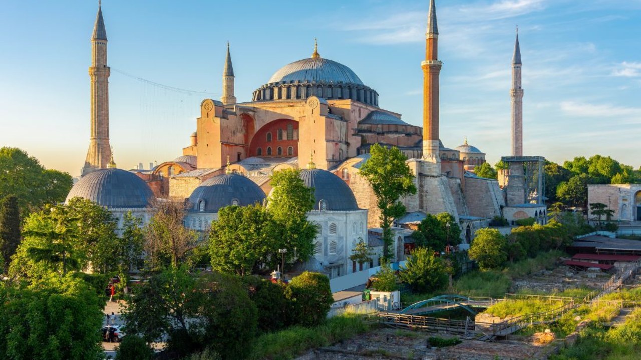 Why travel with Travel Department & Turkish Airlines?