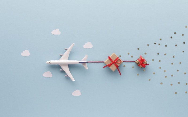 Best Unique Gift Ideas for Travel Lovers 2025
