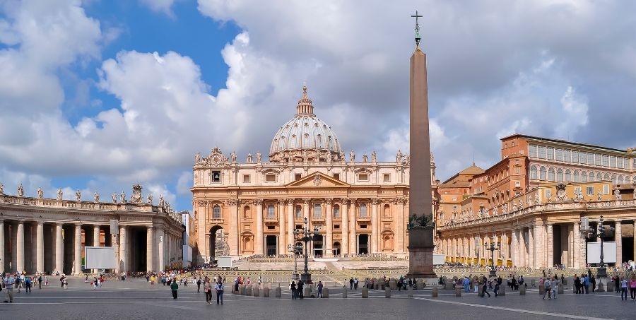 Discover Rome in April.jpg