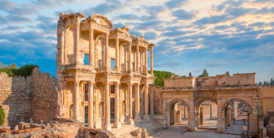 Explore Ephesus - Top places in Turkey.jpg