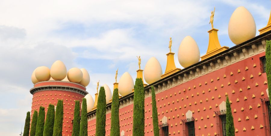 Visit Dali Theatre Museum.jpg