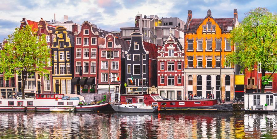 Explore Amsterdam - River Cruise.jpg