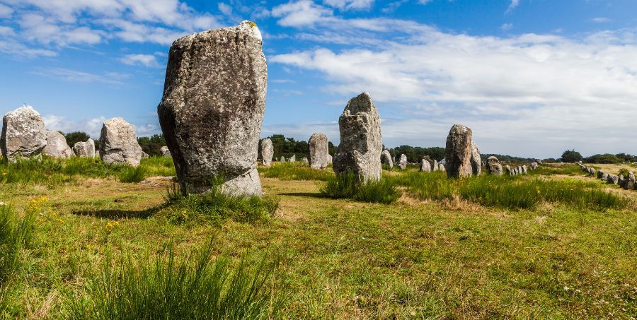 Carnac-stones-Brittany-France.jpg