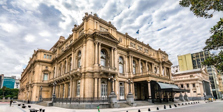Teatro_Colon_Buenos_Aires.jpg