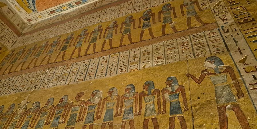 Hieroglyphs-Valley-of-Kings.jpg