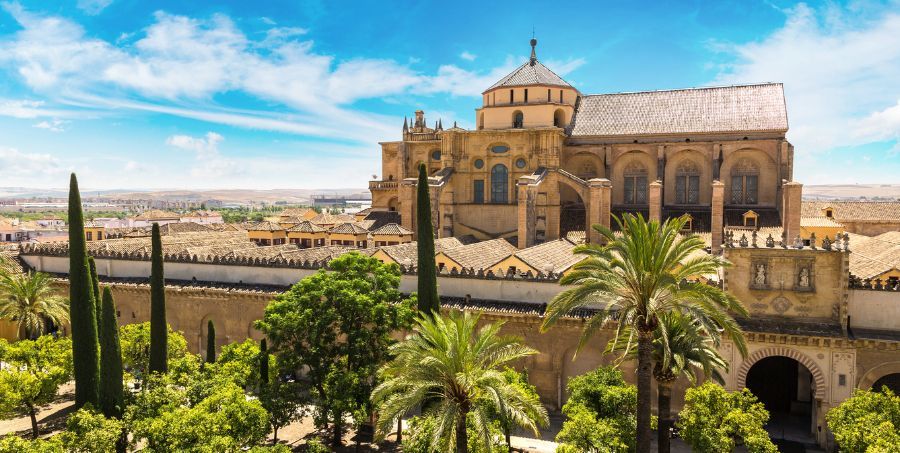 Mezquita Cathedral Cordoba.jpg