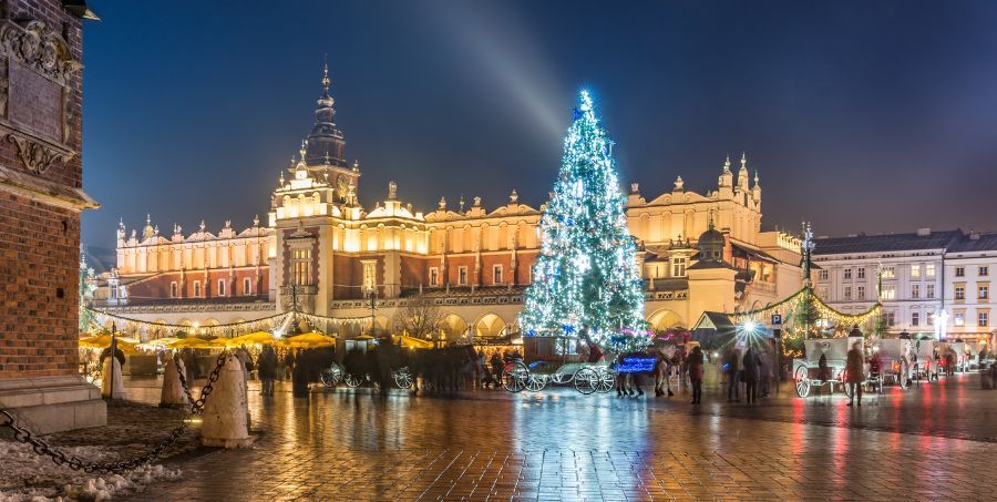 krakow-christmas-market-main-square.jpg